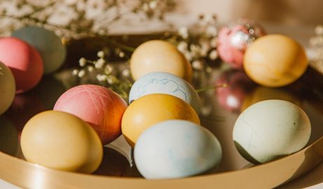 Фарбуємо яйця на Великдень: 19 цікавих ідей, щоб вийшло майже Фаберже