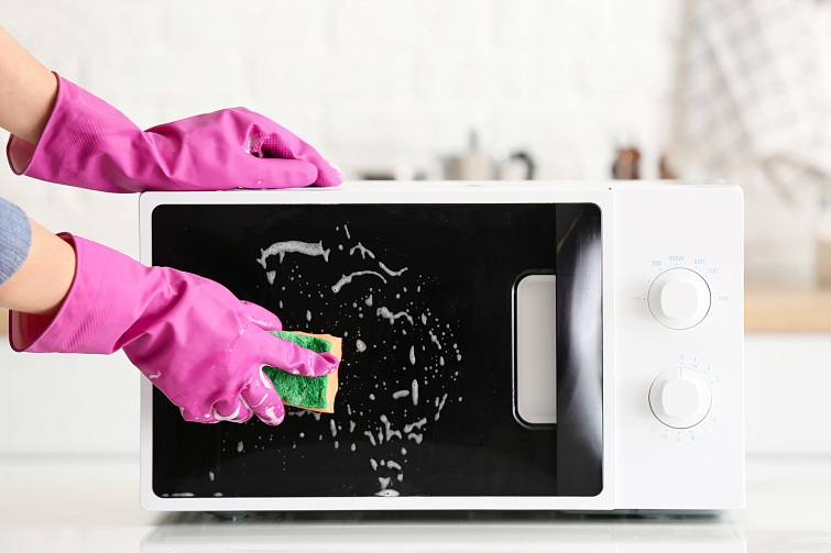 Как чистить микроволновую печь, кухонную технику и другие бытовые приборы?